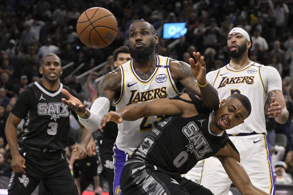 走也不想降 走也不想降