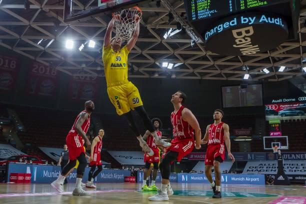 场上不断挑 场上不断挑