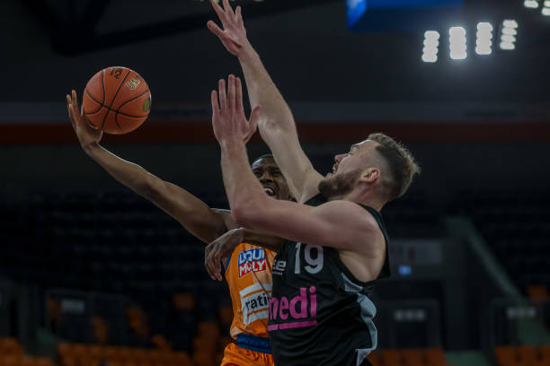 参赛队伍数 参赛队伍数