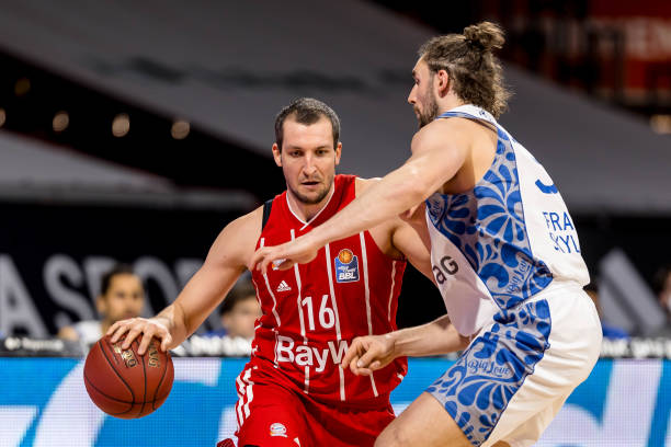 地吸引世界 地吸引世界